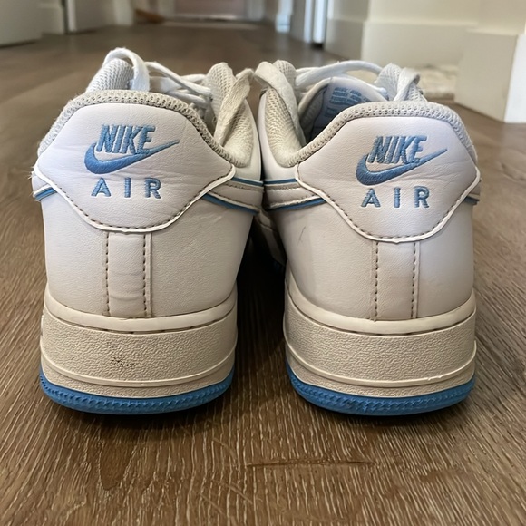 Men’s Nike Air Force 1 shoes - Picture 4 of 7